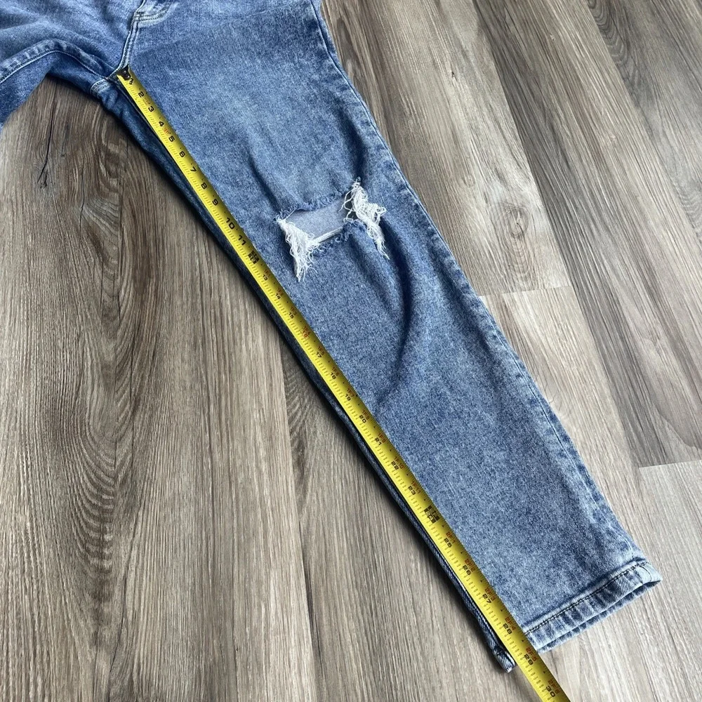 KanCan Signature High Rise Baggy Fit Distressed Washed Blue Jeans Size 25‎